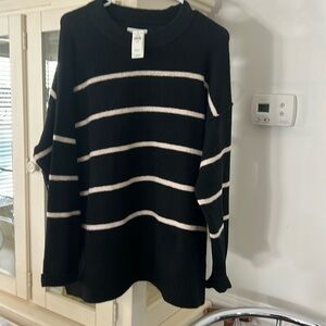 This sweater has never been worn and is Aerie